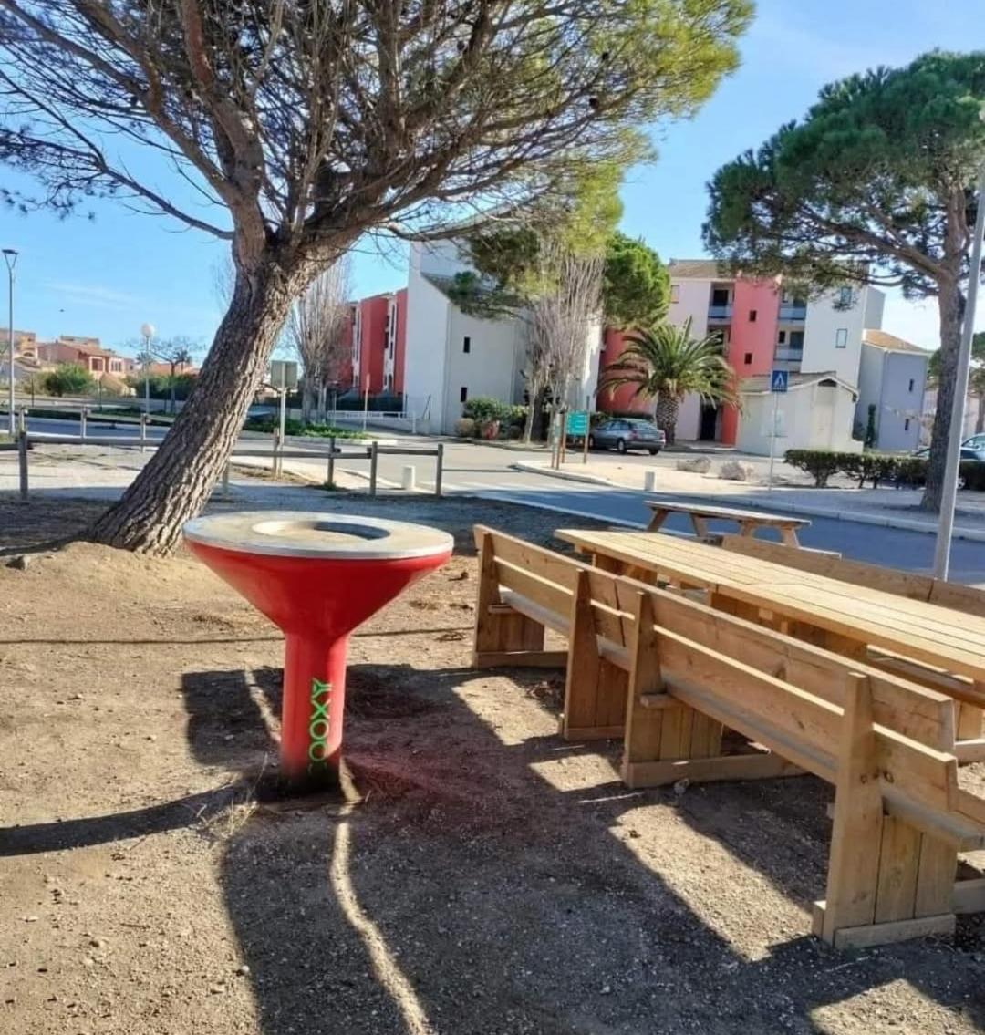 Exposé Plein Sud - Proche du Marché de Noël - Mezzanine pour les enfants - Terrasse extérieure avec Vue magnifique sur le Canigou - Espace jeux pour enfants Le Barcarès Esterno foto