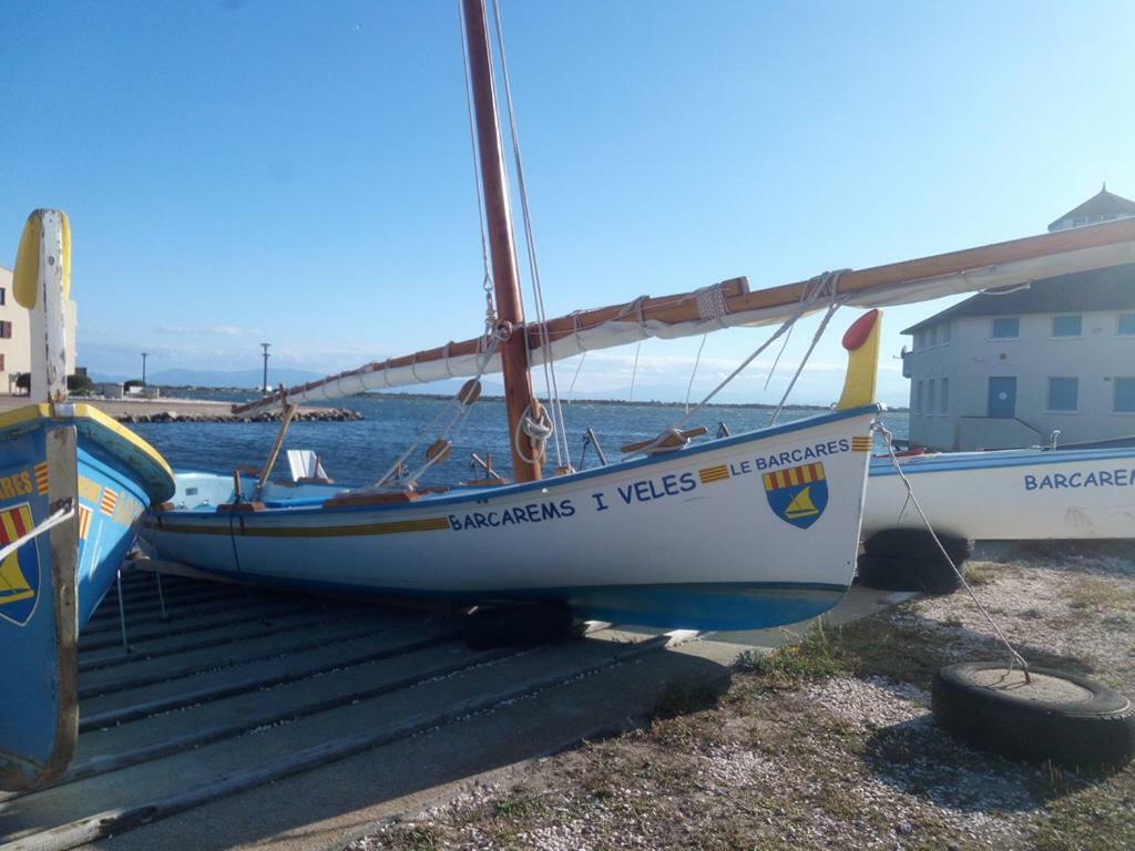 Exposé Plein Sud - Proche du Marché de Noël - Mezzanine pour les enfants - Terrasse extérieure avec Vue magnifique sur le Canigou - Espace jeux pour enfants Le Barcarès Esterno foto